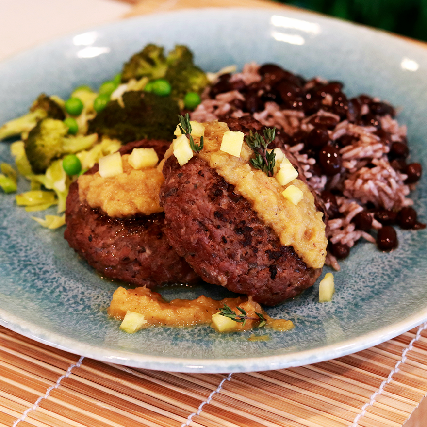 Hambúrguer de Novilho com chutney de abacaxi