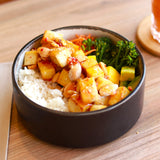 Poke Bowl veggie de tofu com sweet chilli e amêndoa