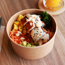 Carregar imagem no visualizador da galeria, Poke Bowl Frango com molho de amendoim