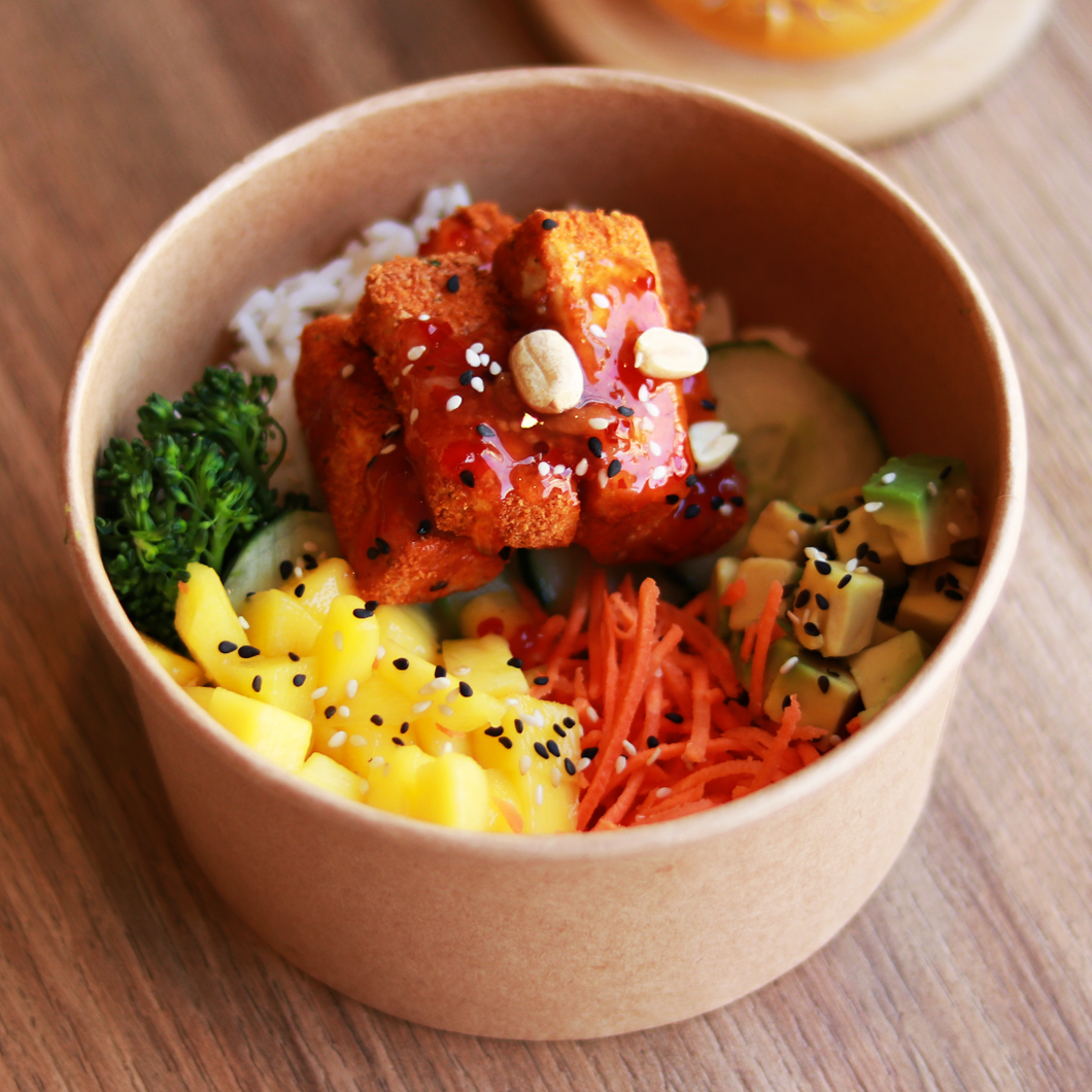 Poke Bowl Tofu crocante com molho sweet chilli