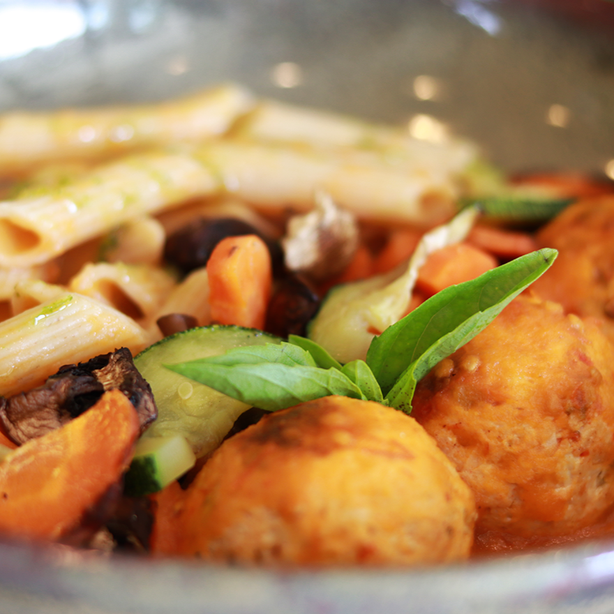 Almôndegas de Frango e Legumes