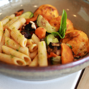 Almôndegas de Frango e Legumes