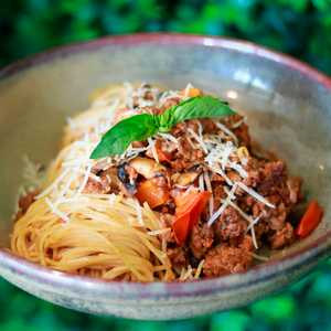 Bolonhesa de Novilho com tomate, cenoura e cogumelos frescos