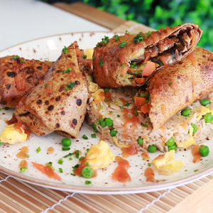Crepes de Legumes com molho asiático