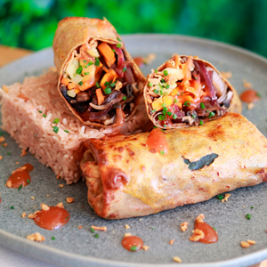Crepes de Legumes com molho asiático