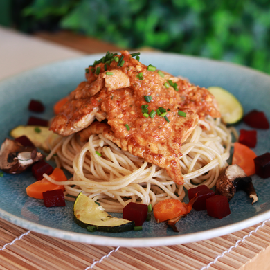Escalopes de Peito de Perú com molho romesco