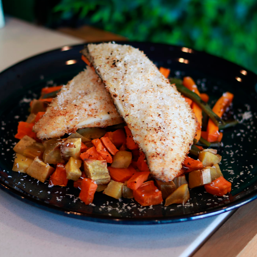 Filete de Dourada assada com Coco e Ervas