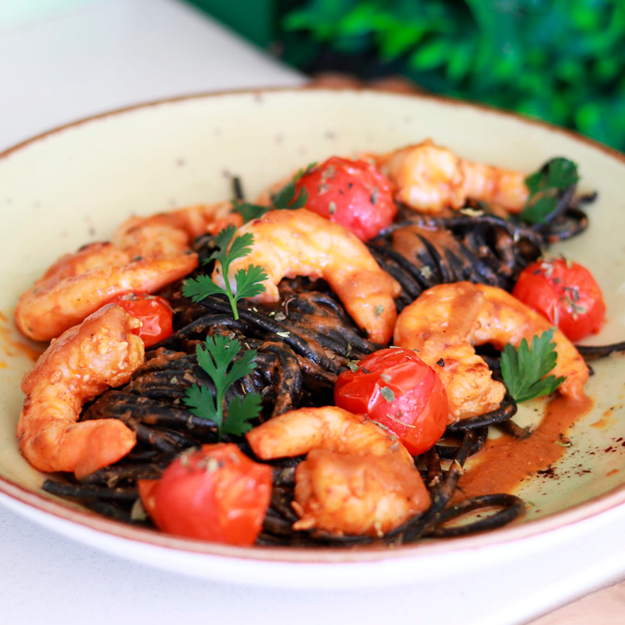 Linguine Nero de Camarão