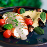Frango no forno com molho de cogumelos Portobello