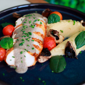 Frango no forno com molho de cogumelos Portobello
